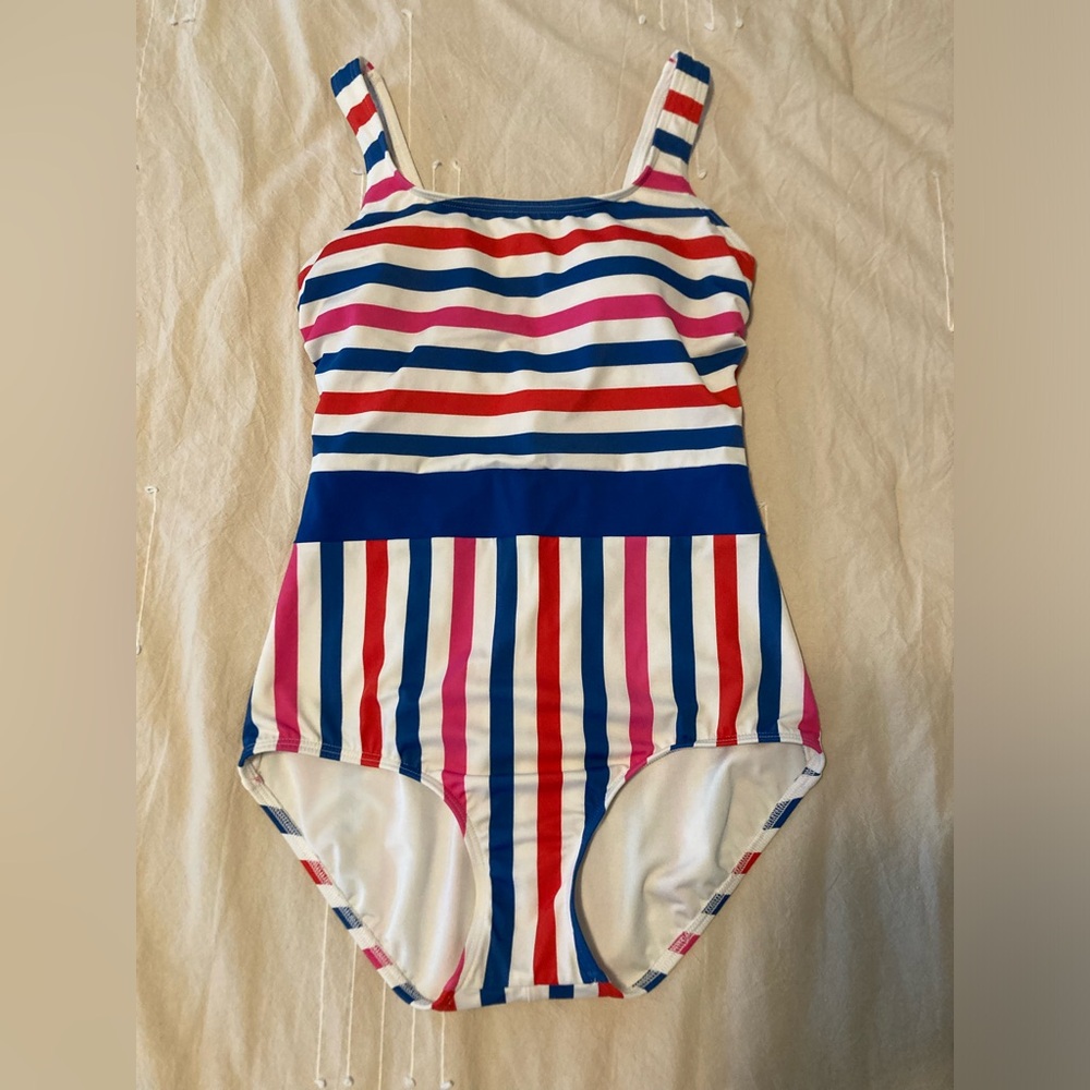 Fun and flirty Land’s End bathing suit